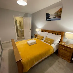 https://holiday-home-in-cardiff-sleeps-8.cardiffhotelswales.com